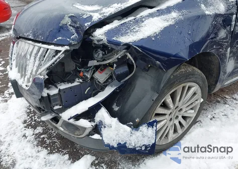 2011 Lincoln Mkx z USA, uszkodzony, nr VIN 2LMDJ8JK0BBJ23974